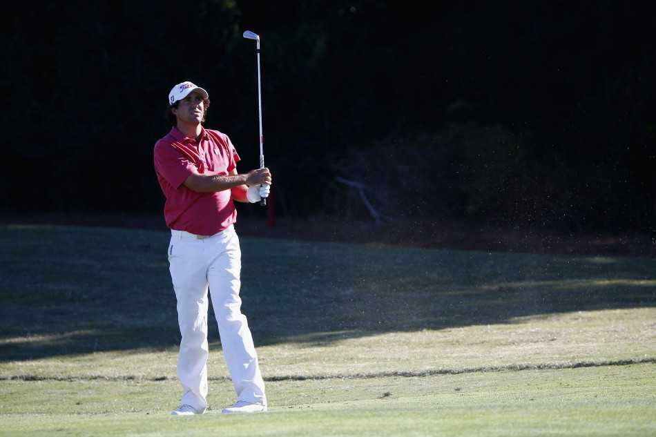 胡巴德挥杆的完整动作被瞬间捕捉，从起杆到送杆一气呵成，展现了职业球员完美的动力学链条。